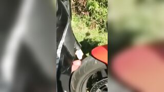 un sex cu motorcycleta uni prieten mai vechi