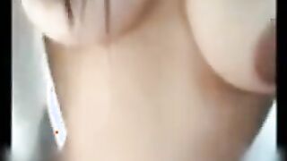 Chinese Amateur Couple's Quickie in Car