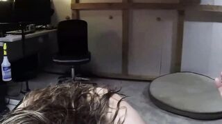 Verbotene Sexspiele im Hinterzimmer gespielt