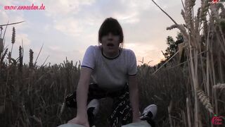 Mein erstes Mal Sex in einem Kornfeld
