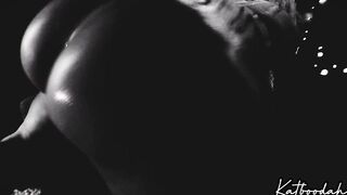 TELL 2020 TO KISS THIS MEGA PAWG BOOTY + HAPPY