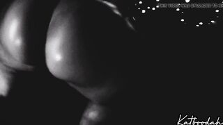 TELL 2020 TO KISS THIS MEGA PAWG BOOTY + HAPPY