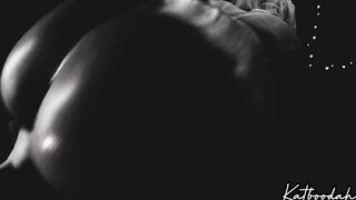 TELL 2020 TO KISS THIS MEGA PAWG BOOTY + HAPPY