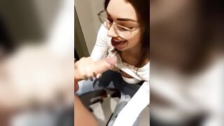 SNAPCHAT WOMEN GIVES ORAL SEX TO HER BOSS WHILE ON COFFEE BREAK