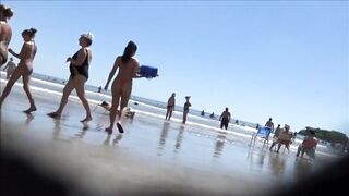 Tremendous young with a small bikini g-string !