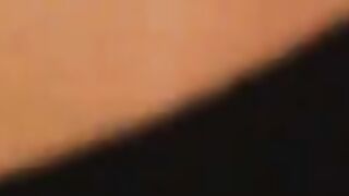 Hubsches Camgirl verfuhrt den Techniker