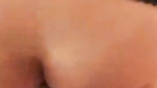Hubsches Camgirl verfuhrt den Techniker