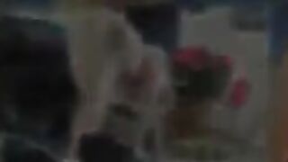 Hubsches Camgirl verfuhrt den Techniker
