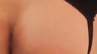 Hubsches Camgirl verfuhrt den Techniker