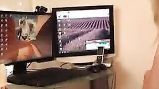 Hubsches Camgirl verfuhrt den Techniker