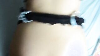 Niedliches Madel steht auf Doggy Style ficken