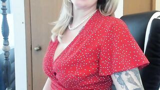 Watch, click, and connect—its that simple to get close to her! Fantastic 10
