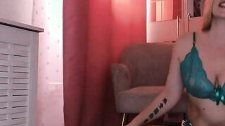 See Her Here? Chat Live and Get Real—She is Just a Click Away! Amazing 6