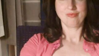 Connect with her live! Shes just a click away from your screen for a real-time conversation. Sensational 6