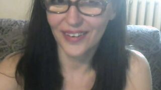 Meet Her Here? Real-Time Conversation—She Is A Click Away! Fantastic 5