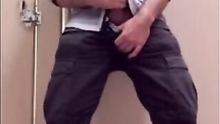 Bearded Daddy Jacks Off at Work
