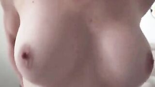 Blondes erfahrenes Fickluder gebumst