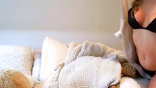 Connect with Her Live Now - Just One Click Away! Striking 5