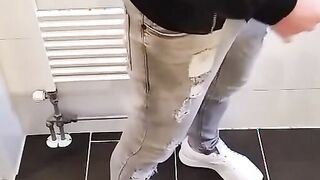 Amateur Webcam Handjob with a Big Cock