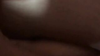 Fette Fotze zum Orgasmus gefickt