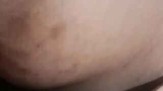 Fette Fotze zum Orgasmus gefickt