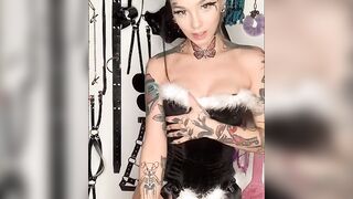 She is the sexiest babe i jerked off too