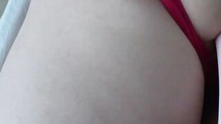 Schlafender Frau das Fickloch gestopft
