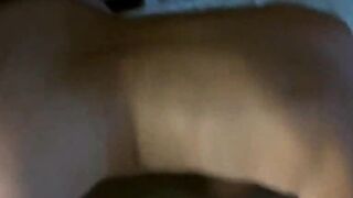 Mach die Beine fur den jungen Schwanz breit