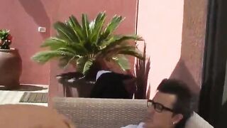 Sexy Maklerin uberzeugt den Kunden mit Sex