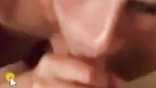Blonde deutsche MILF liebt es, zu blasen und zu ficken