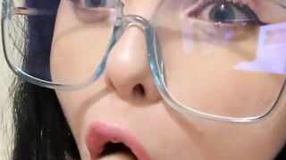 Hot Babe Sucks and Fucks Her Toy Hard!