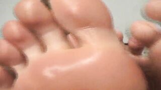 4 sluts Oily Sole Tease