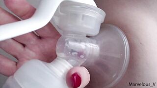 mom Lactating her Big Breasts with Brest Pump