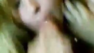 Big-Cock-avsugning av en svensk amatör
