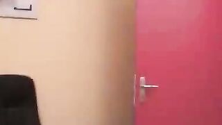 Franzaasische Amateurin bei Fickspielerei