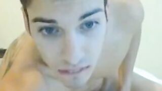 Webcam Twink Jacks Off
