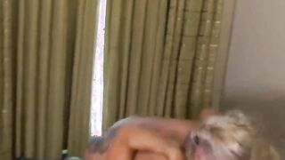 Beim Nackt-Wrestling nasse Fotze bekommen