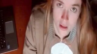 Hot Teen Making Her Juicy Hairy Pussy Cum Hard...