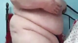Curvy Mature Cam Girl Shows Off Her Body