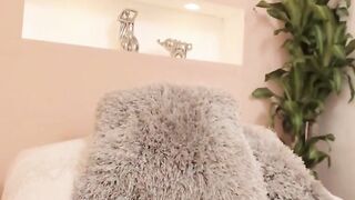 Lusty Latina Dances And Fucks On Cam