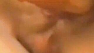 Twink Handjob auf der Wiese