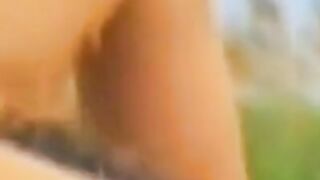 Twink Handjob auf der Wiese