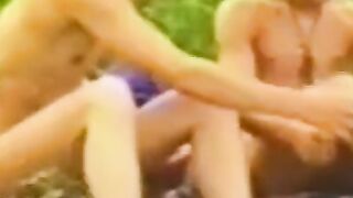 Twink Handjob auf der Wiese