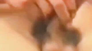 Twink Handjob auf der Wiese