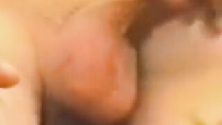 Twink Handjob auf der Wiese