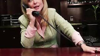 Rothaarige MILF-Lesben