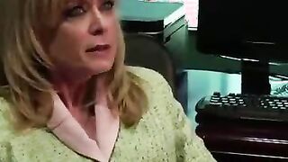 Rothaarige MILF-Lesben