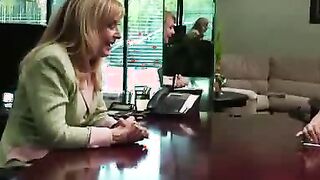 Rothaarige MILF-Lesben