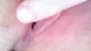Big-Titted Webcam Chiq Gets Naughty