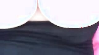 Big-Titted Webcam Chiq Gets Naughty